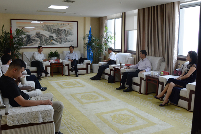 全國政協(xié)委員、安徽政協(xié)原副主席王鶴齡等一行領(lǐng)導(dǎo)來我局考察指導(dǎo)